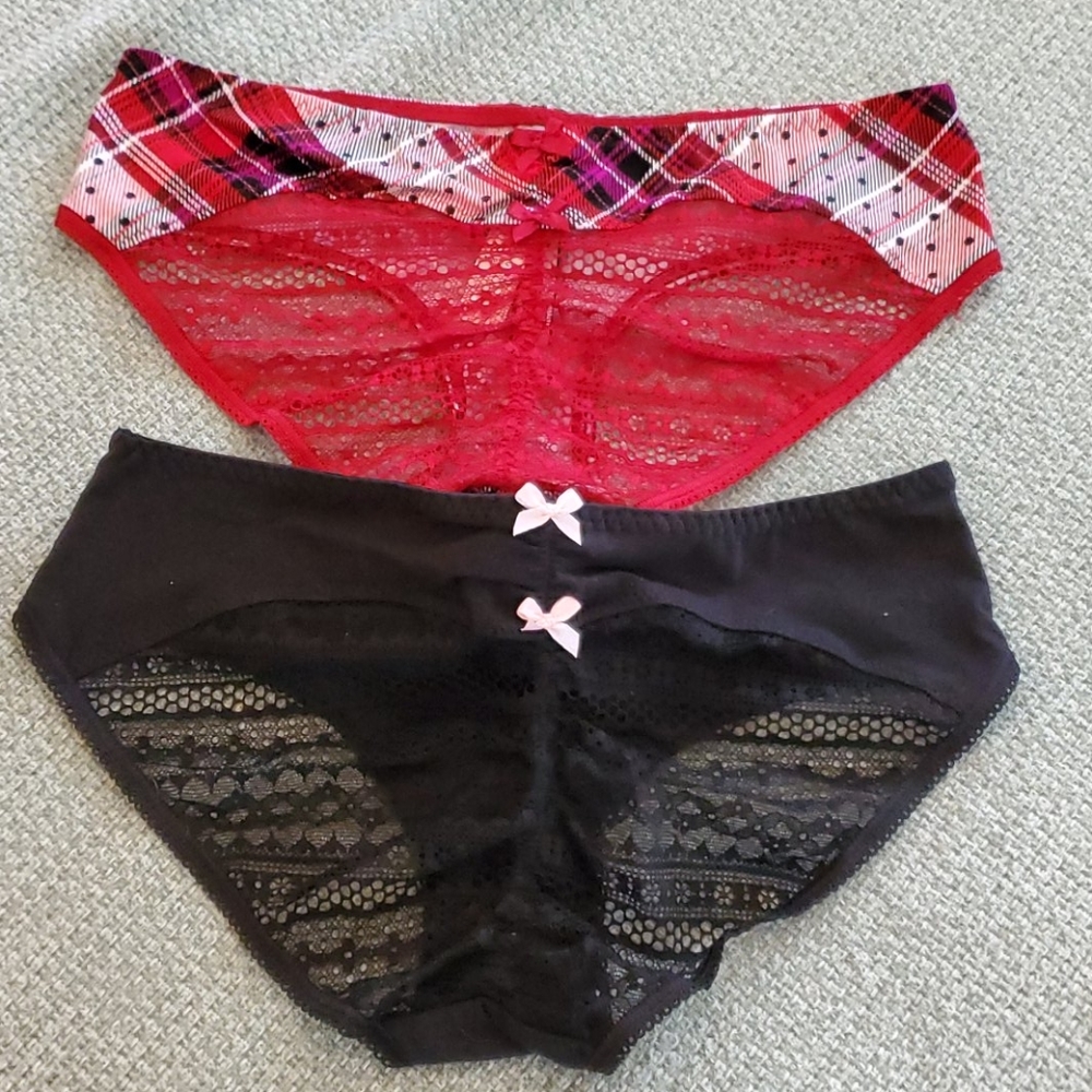 Lace hiphigger underwear